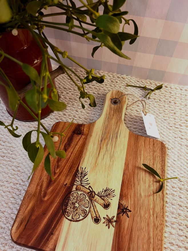 Exkluzívní nabídka s vánočními motivy 🎄🎄🎄 🧺 dřevěná kuchyňská prkýnka s praktickým využitím, autorský originál s ručně...